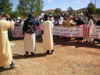 الساكنة تحتج للمطالبة بترحيل ممرض الرئيسي بالمركز الصحي بـ