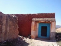 اعتداء جسدي على عجوز وسرقة منزلها بـ